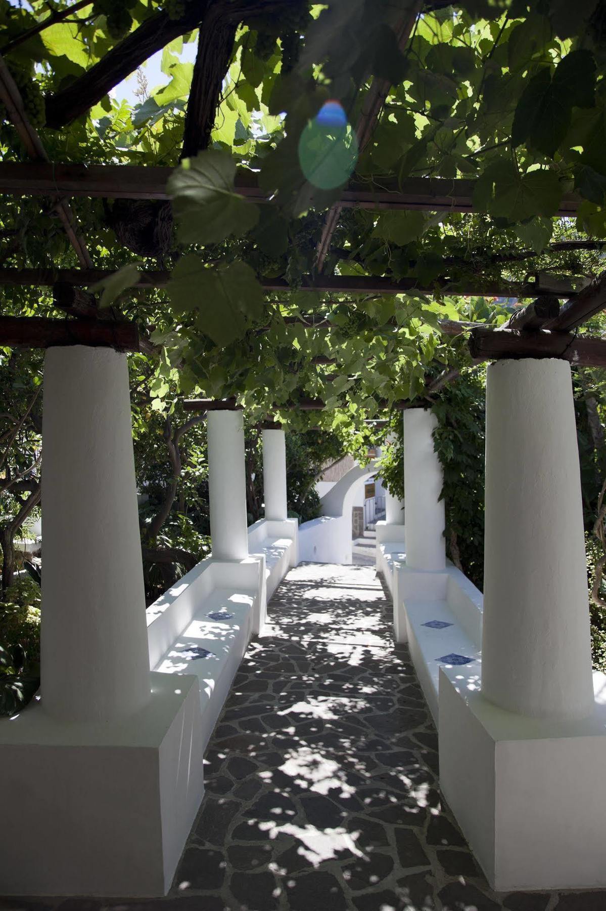 Hotel Cincotta Panarea Exterior foto